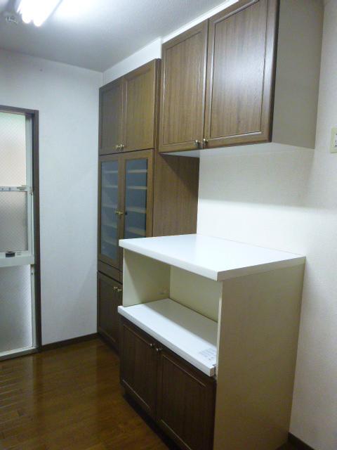 Receipt.  ■ 1st floor Kitchen storage