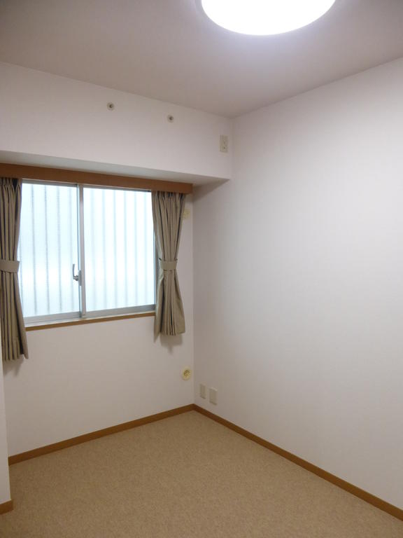 Living and room. Western-style about 4.8 tatami
