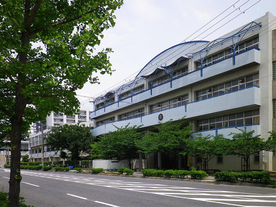 Other. Uozaki walk to the junior high school 450m