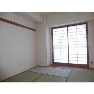 Living and room. Japanese-style room 6 tatami