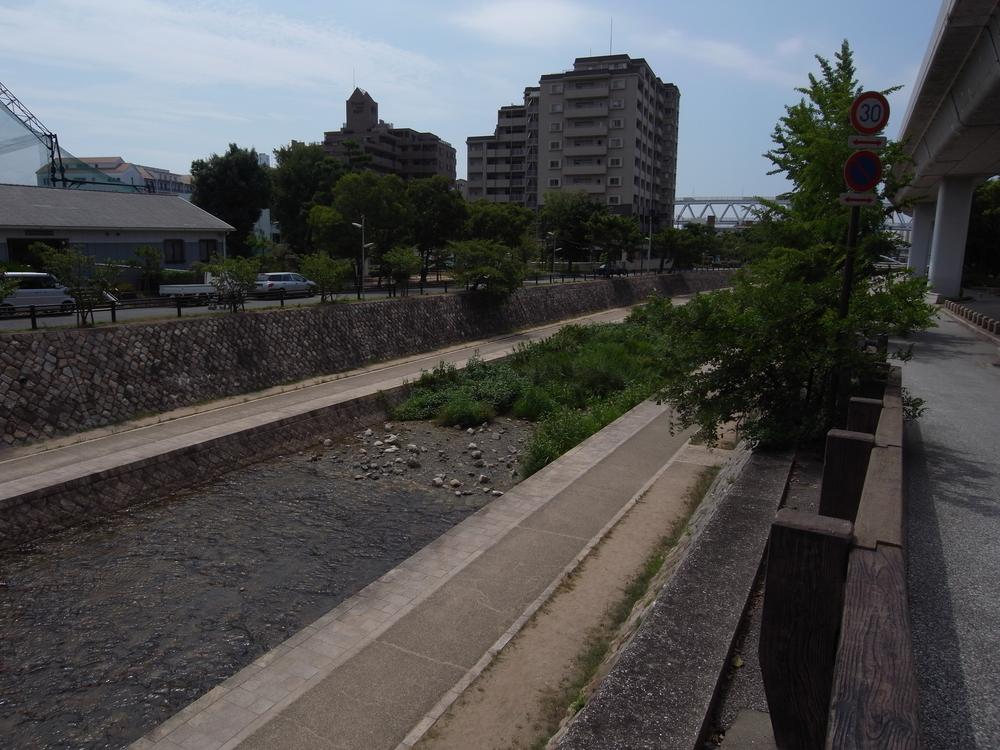 Other. Sumiyoshi River is a 1-minute walk from John ging course