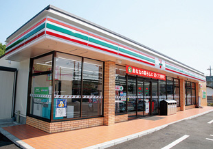 Convenience store. Seven-Eleven Kobe Sumiyoshihon the town store (convenience store) to 350m