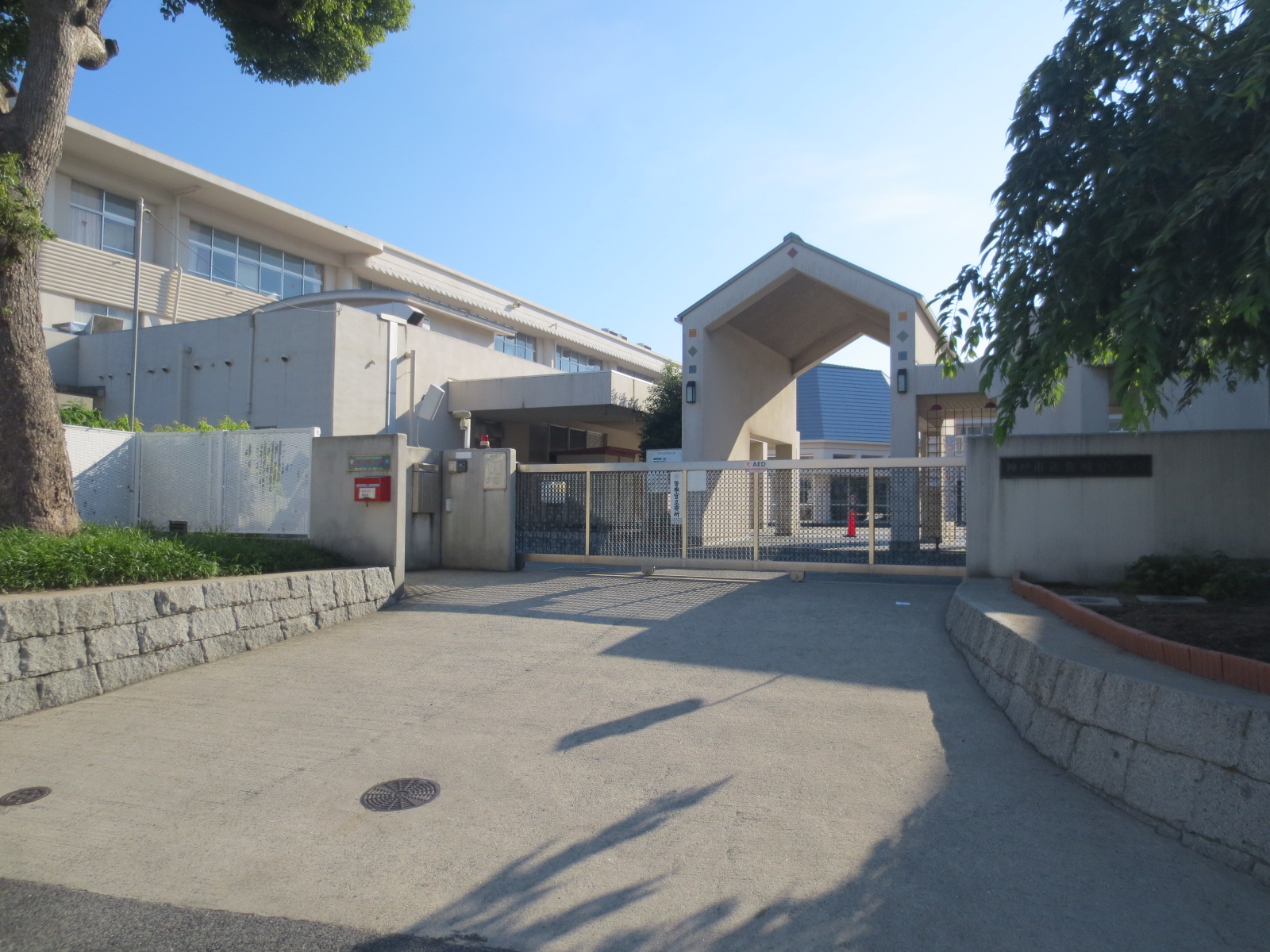 Primary school. 516m to Kobe Municipal Uozaki elementary school (elementary school)