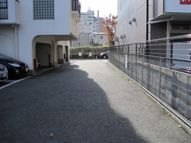 Parking lot