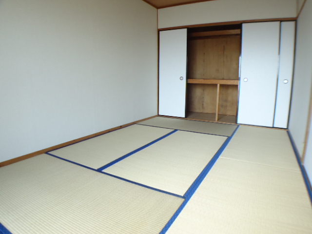 Other room space. Japanese-style room 7.5 quires