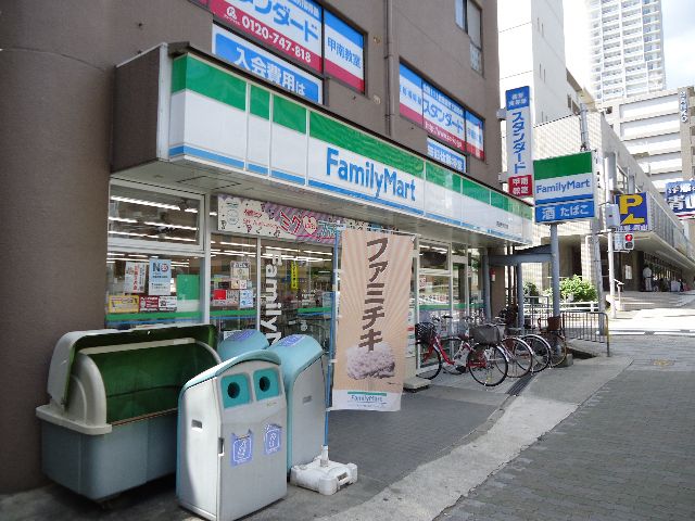 Convenience store. FamilyMart Dongtan Konan-cho store (convenience store) to 487m