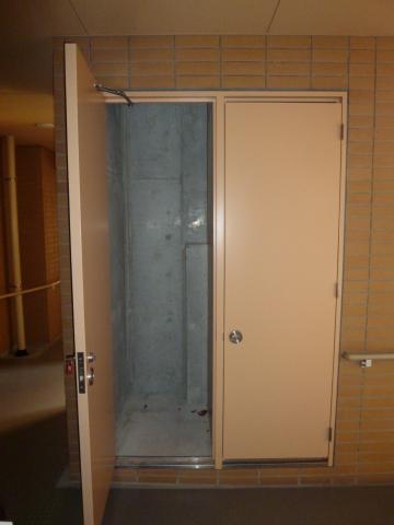 Other. trunk room