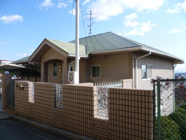 Local appearance photo.  ■ Second floor entrance