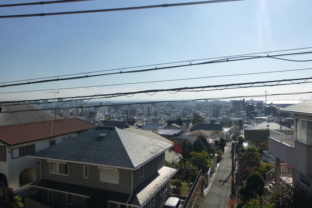 View photos from the dwelling unit.  ■ View ・ Day is good