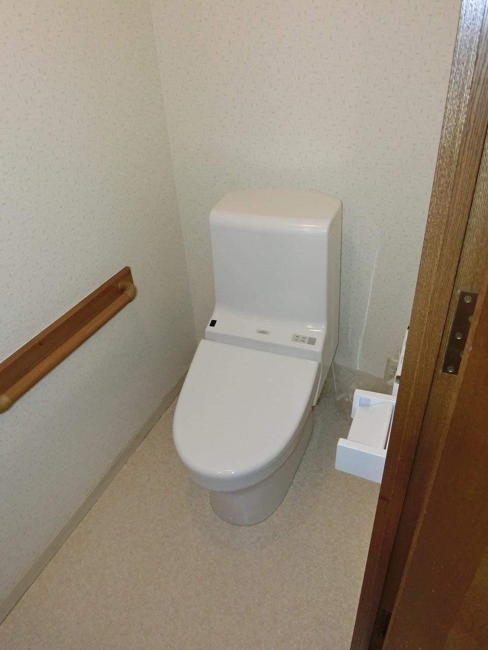 Toilet. Indoor (September 2013) Shooting