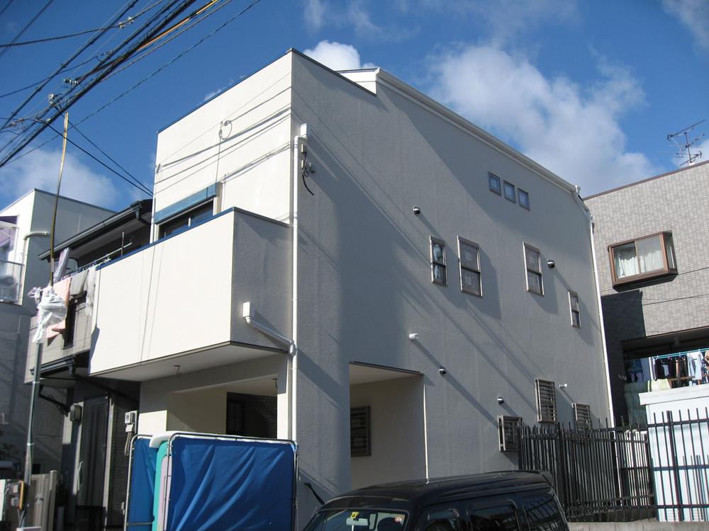 Local appearance photo. Local (12 May 2013) Shooting