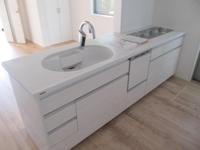 Kitchen. (December 2013) Shooting