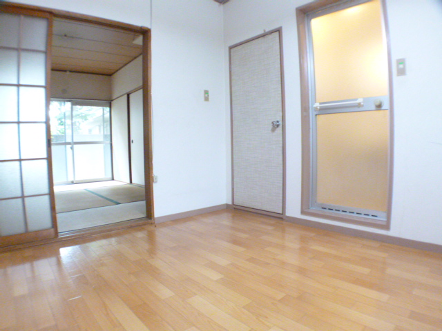 Living and room. Japanese-style dining.