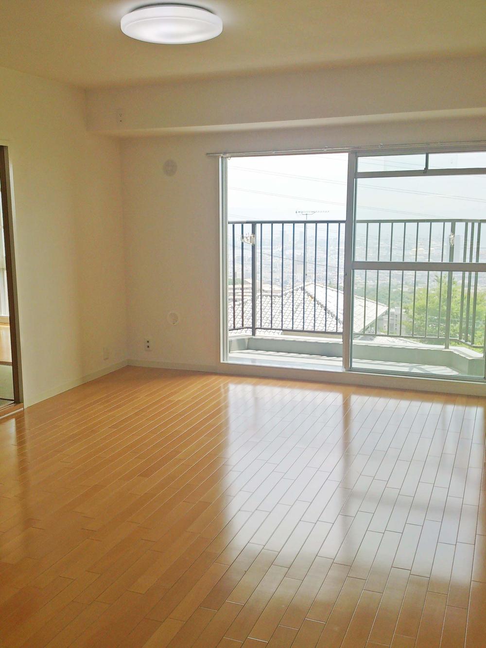 Living. Indoor (July 2013) Shooting  Renovated (July 2013)