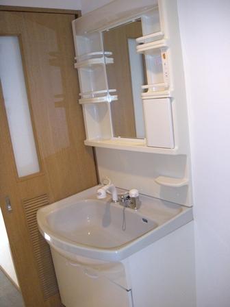 Wash basin, toilet