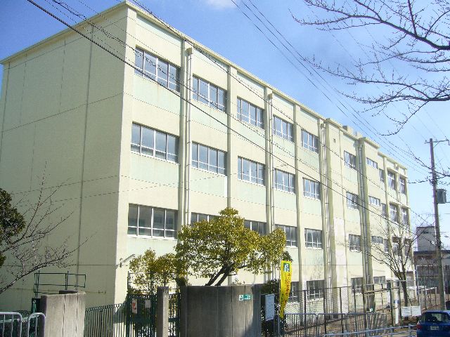 Primary school. 1800m Kobe Tatsuuzu until Forest elementary school (elementary school)