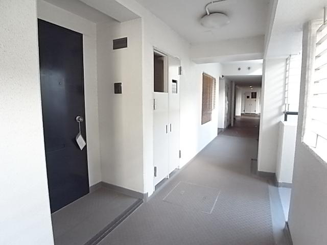 Other common areas. Corridor
