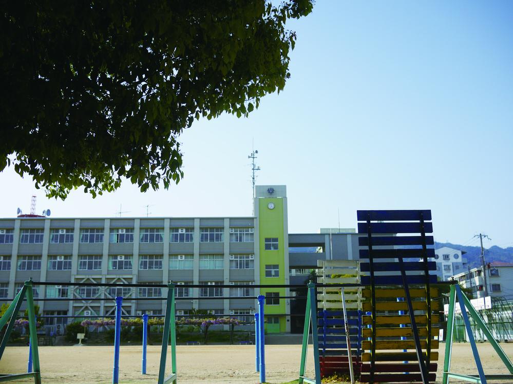 Primary school. 721m to Kobe Municipal Mikage Elementary School