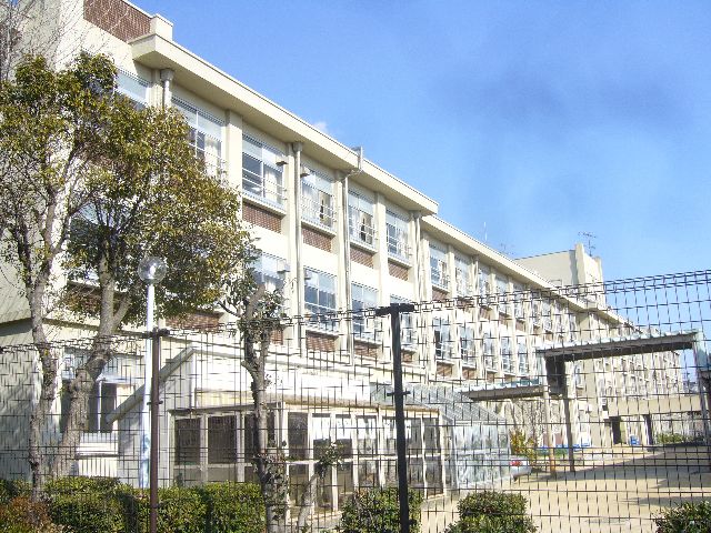 Primary school. 852m to Kobe Sumiyoshi elementary school (elementary school)