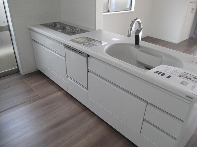 Kitchen. (December 2013) Shooting