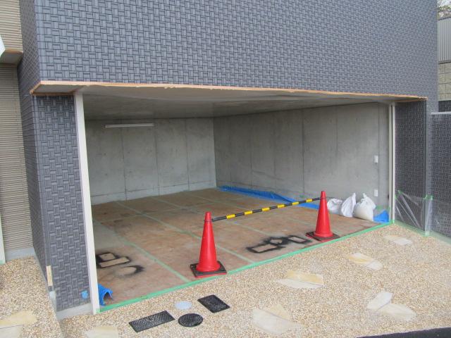 Parking lot. (December 2013) Shooting