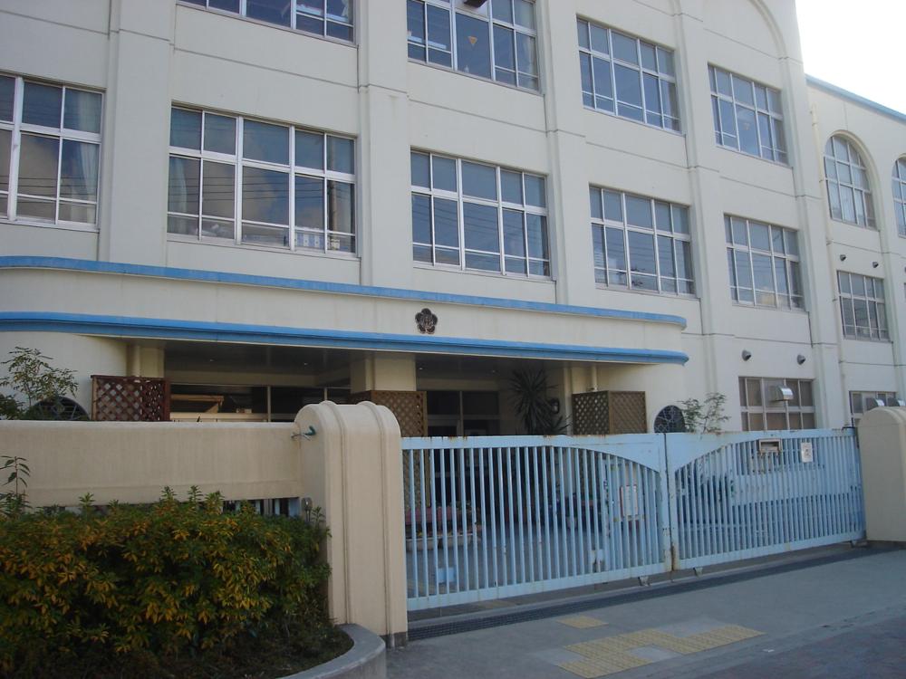 Primary school. 541m to Kobe Municipal Motoyama second elementary school (elementary school)