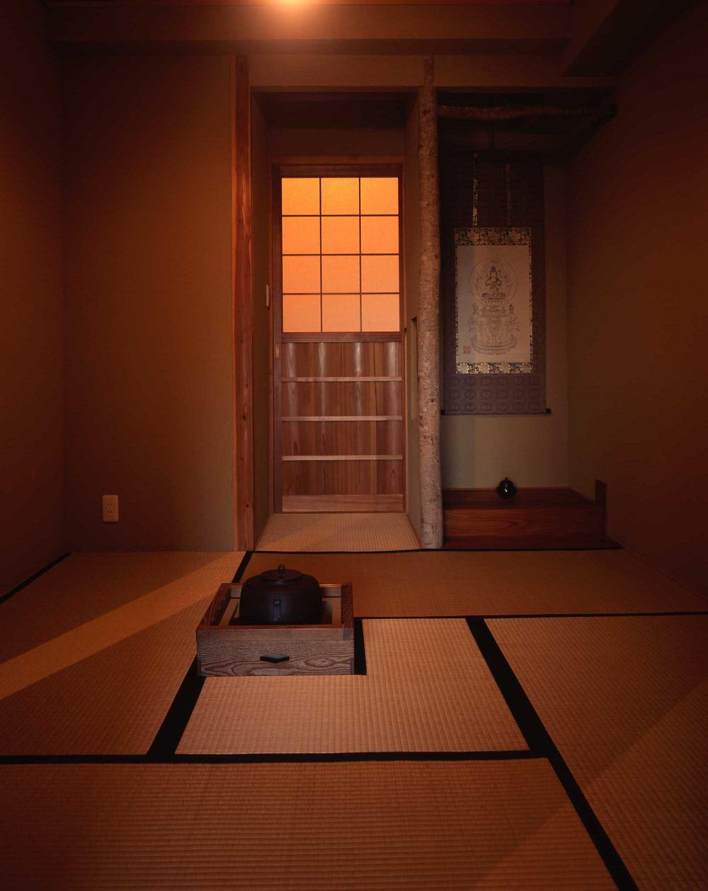 Non-living room. Contact is a teahouse specification of Japanese-style room