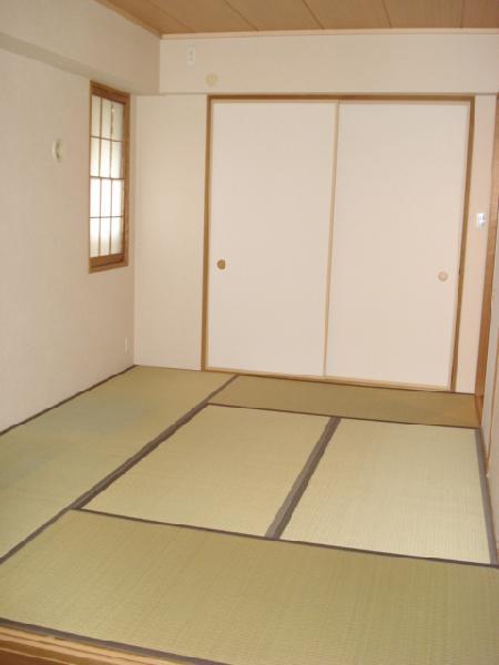 Kobe, Hyogo Prefecture Higashi-Nada Ward Mikage 3