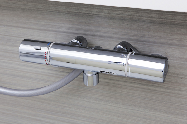 Bathing-wash room.  [Smart Thermo faucet] Is easy temperature adjustment from children to the elderly, Safe to use at a constant temperature (same specifications)