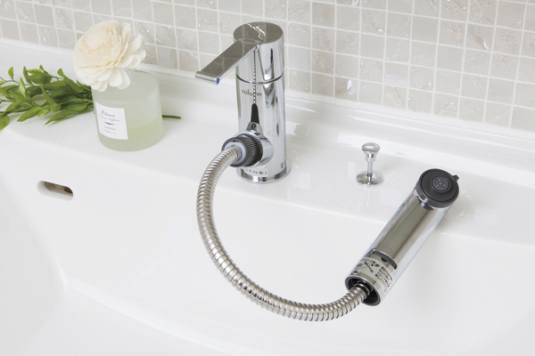 Bathing-wash room.  [Pull-out single lever faucet] Also convenient to the care of the wash bowl, It is possible to switch the shower rectified at the touch of a button (same specifications)