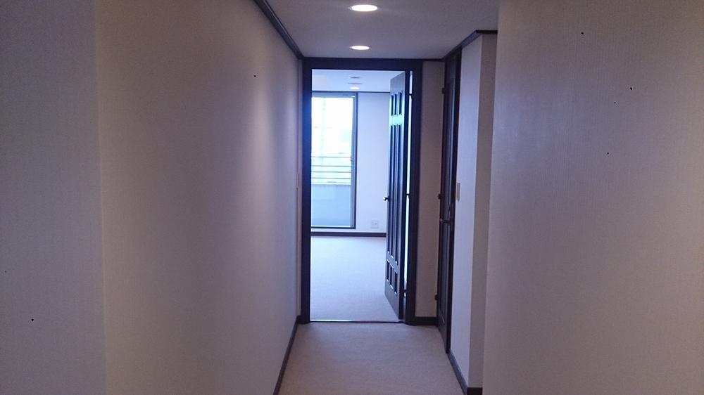 Other introspection. Corridor (October 2013) Shooting