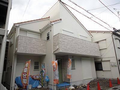 Local appearance photo. Local (12 May 2013) Shooting