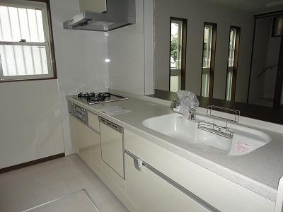 Kitchen. Indoor (12 May 2013) is a shooting open counter kitchen