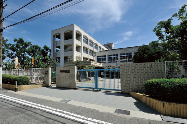 Surrounding environment. Kobe Municipal Susa Nonaka school (a 9-minute walk ・ About 700m)