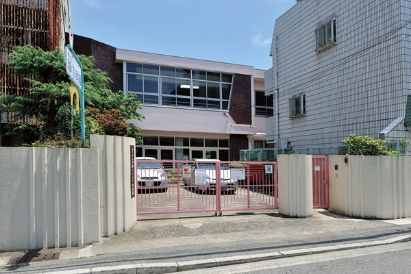Surrounding environment. Kobe City, Hyogo Kusunoki kindergarten (18 mins ・ About 1400m)