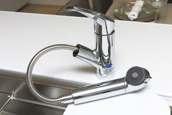 Kitchen.  [Water purification function with faucet] Water purification function with water faucet that can be used at any time to clean and tasty water, It is a convenient pull-out, which come in handy to the sink washing, etc. (same specifications)