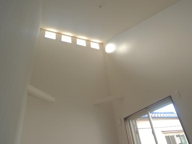 Non-living room. 2 Kaiyoshitsu 1 gradient ceiling  Indoor (11 May 2013) Shooting