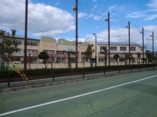 Primary school. Hamayama until elementary school 500m