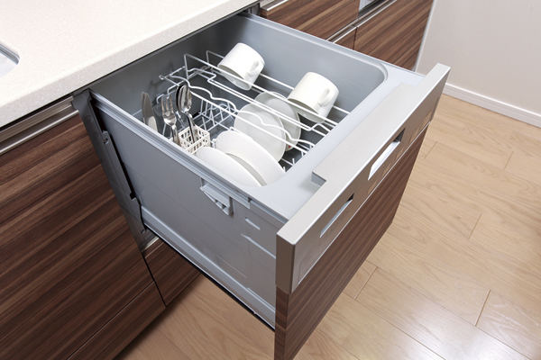 Kitchen.  [Dishwasher] Herase the trouble of cleaning up, Slide open type of dishwasher that out of tableware also can be performed in a comfortable position has been standard adopted (same specifications)
