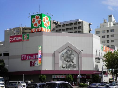 Supermarket. Until Life Kobe Station shop 521m
