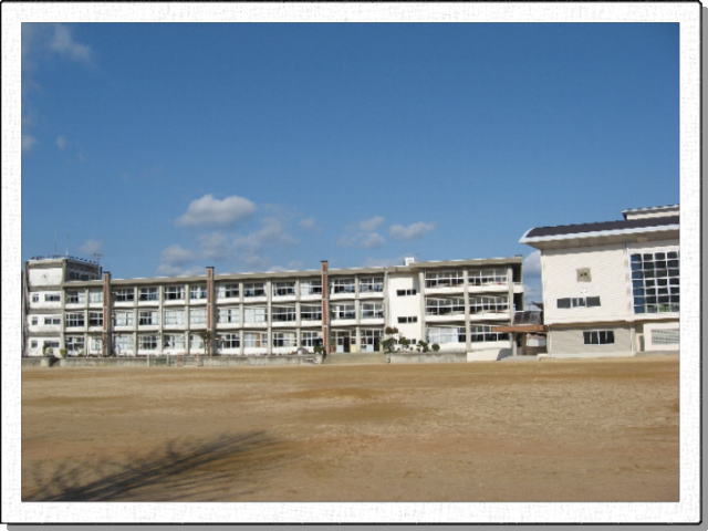 Junior high school. 797m to Kobe Municipal Susa Nonaka school (junior high school)