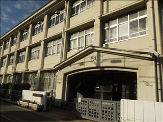 Primary school. 1100m to Kobe Municipal Akiraoya elementary school (elementary school)