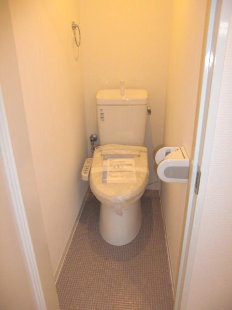 Toilet. Indoor (June 2013) Shooting
