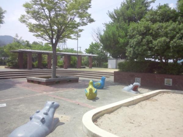 park. 80m park to the park