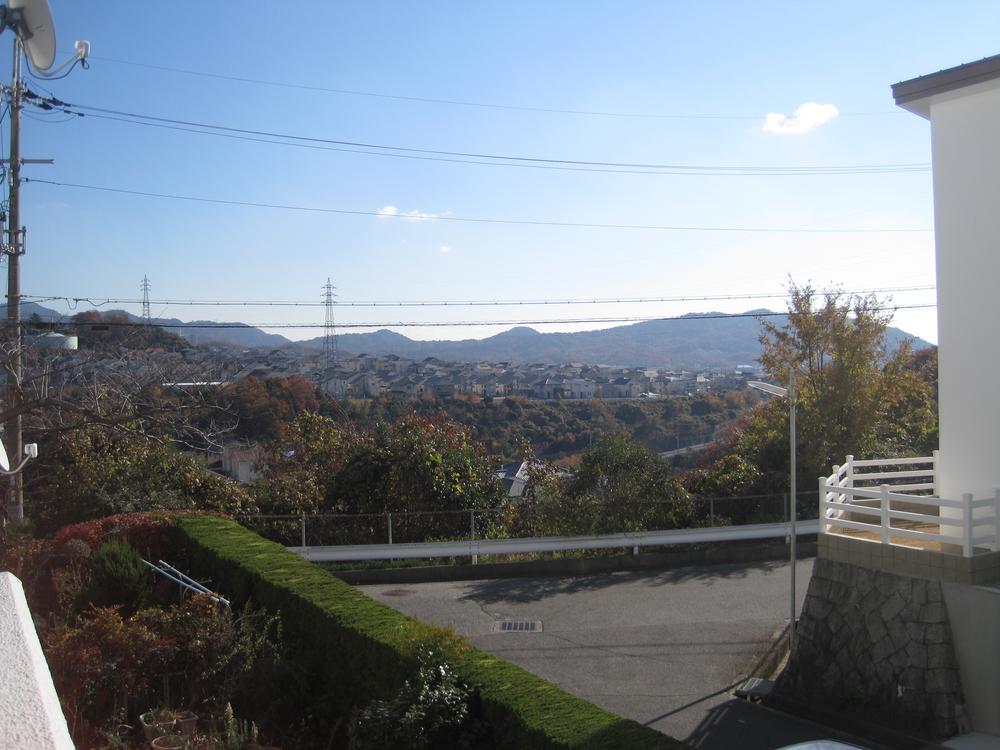 View photos from the dwelling unit. View from the site (December 2013) Shooting