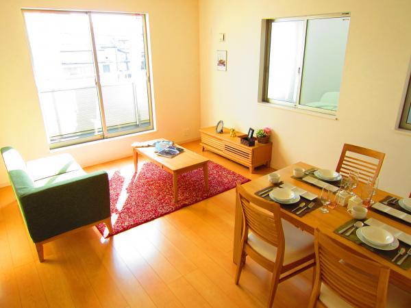 Same specifications photos (living). 16 Pledge of widely, bright living room! Of course, a pair of glass in the window! Counter kitchen that be in the housework in glossy flooring is how the family come into view! 