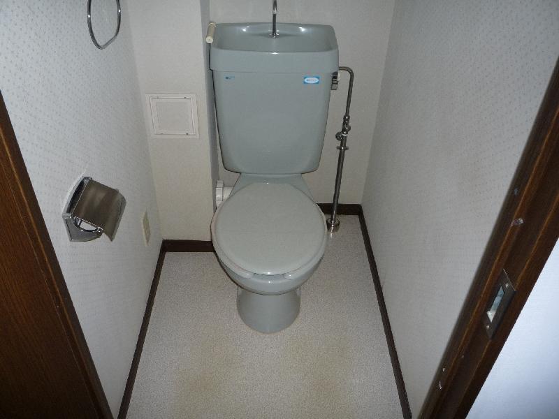 Toilet. Outlet there