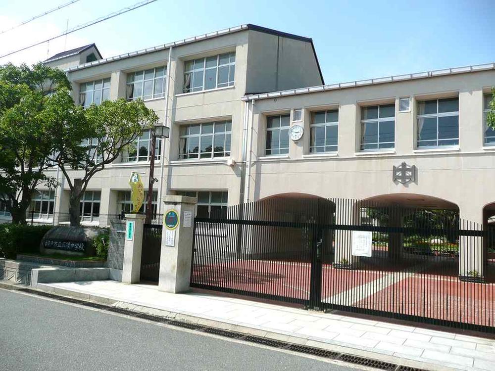 Junior high school. Koryo 1360m until junior high school