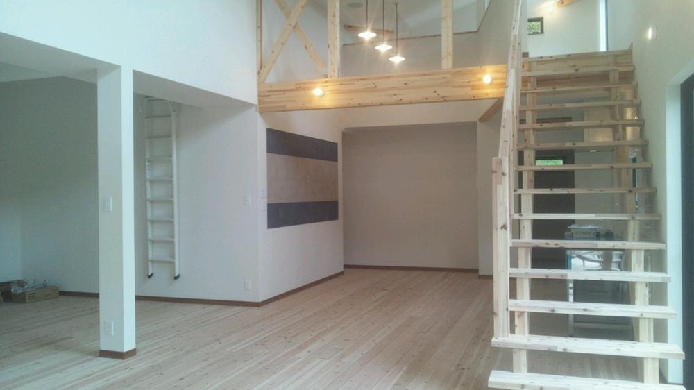 Living. Our construction cases