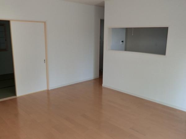 Same specifications photos (living)